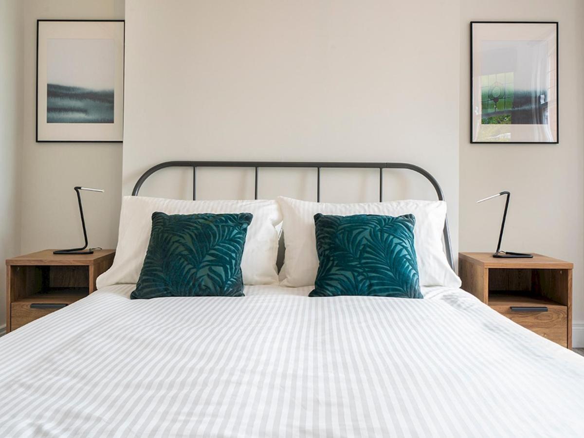 Pass The Keys Beautiful 4Br Restored Red Brick Cafes And Park Belfast Exterior foto